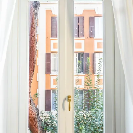 Ych-charming Near San Giovanni *