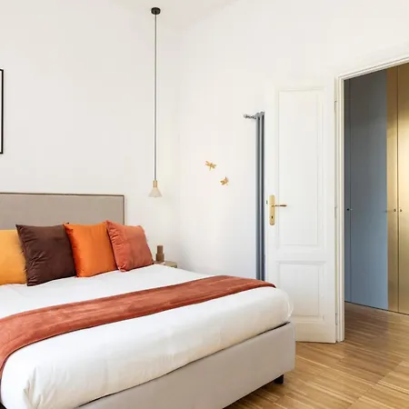 Ych-charming Near San Giovanni Apartment