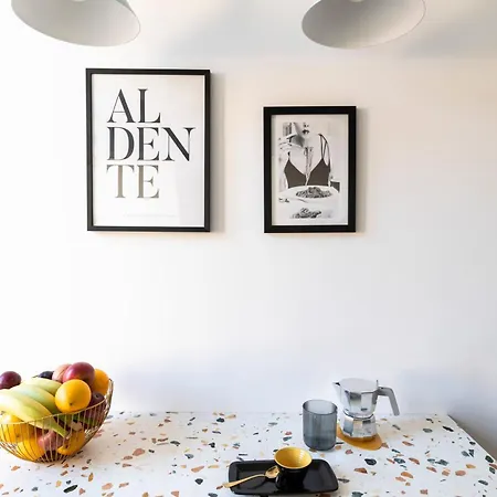 Ych-charming Near San Giovanni Apartment